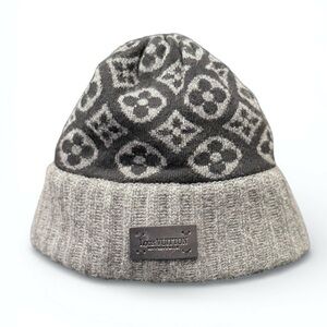 Louis Vuitton Gray and Black Monogram Knit Hat 100% Cashmere